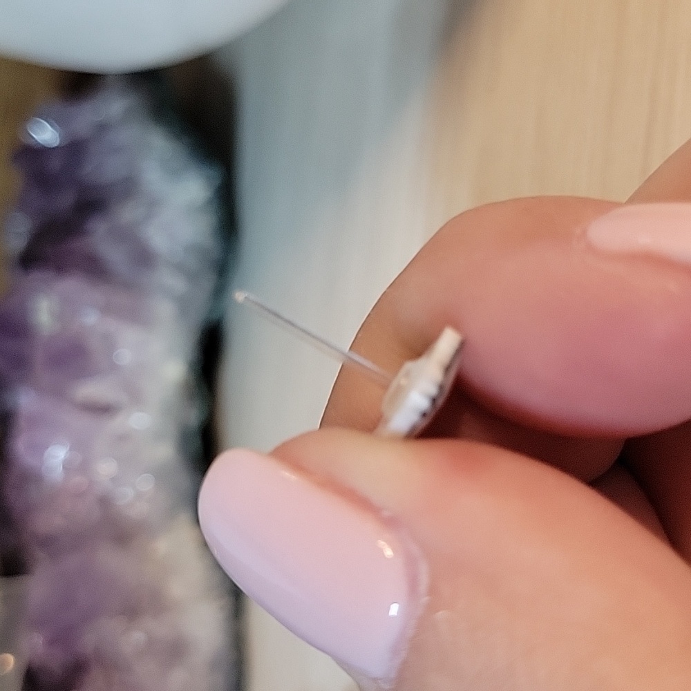 Hello Kitty Stud Earrings, metal free - Picture 5 of 6